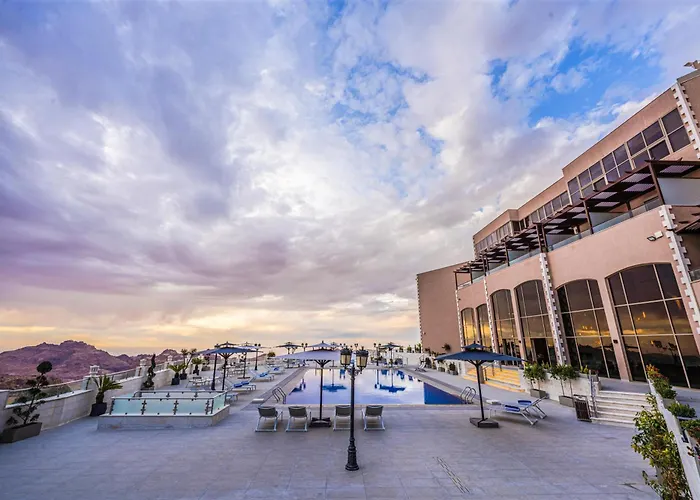 Petra Pillars Luxury Hotel